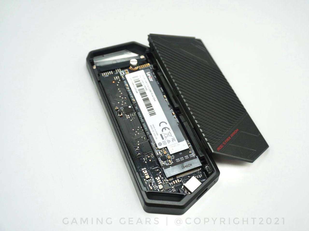 ASUS ROG STRIX ARION M.2 NVME SSD ENCLOSURE + M.2 PCIE Combo