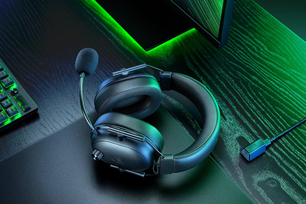 Razer BlackShark V2 HyperSpeed - Wireless Ultra-Lightweight Esports Headset