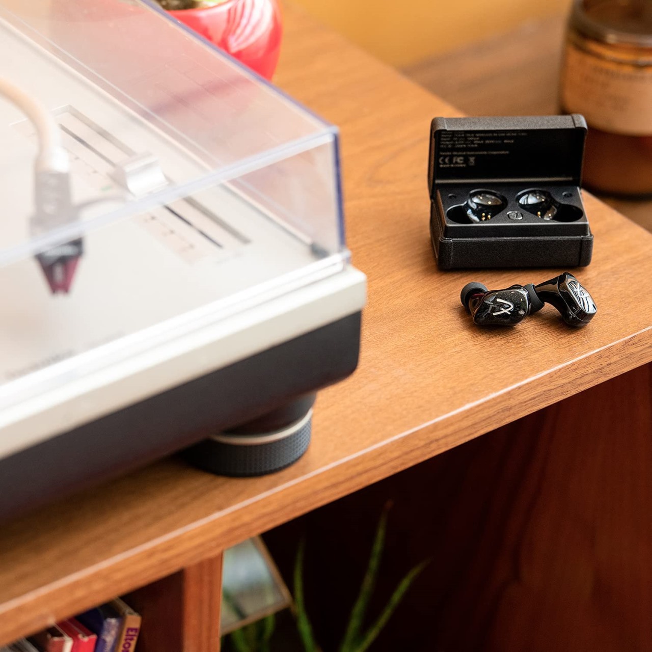 FENDER Audio - Tour - True Wireless in-Ear Headphones (Black)