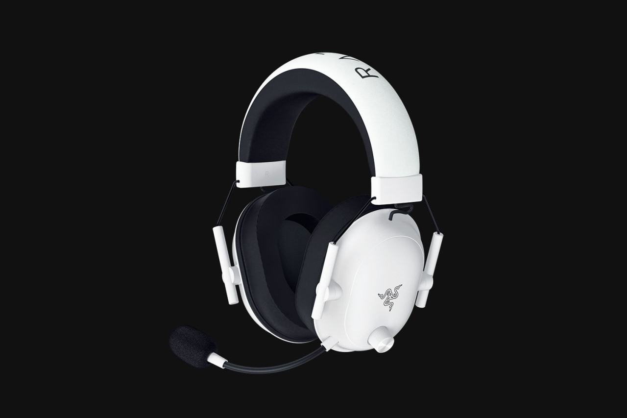 Razer BlackShark V2 HyperSpeed - Wireless Ultra-Lightweight Esports Headset - White Edition